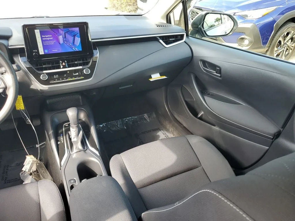 2024 Toyota Corolla Hybrid LE photo 16