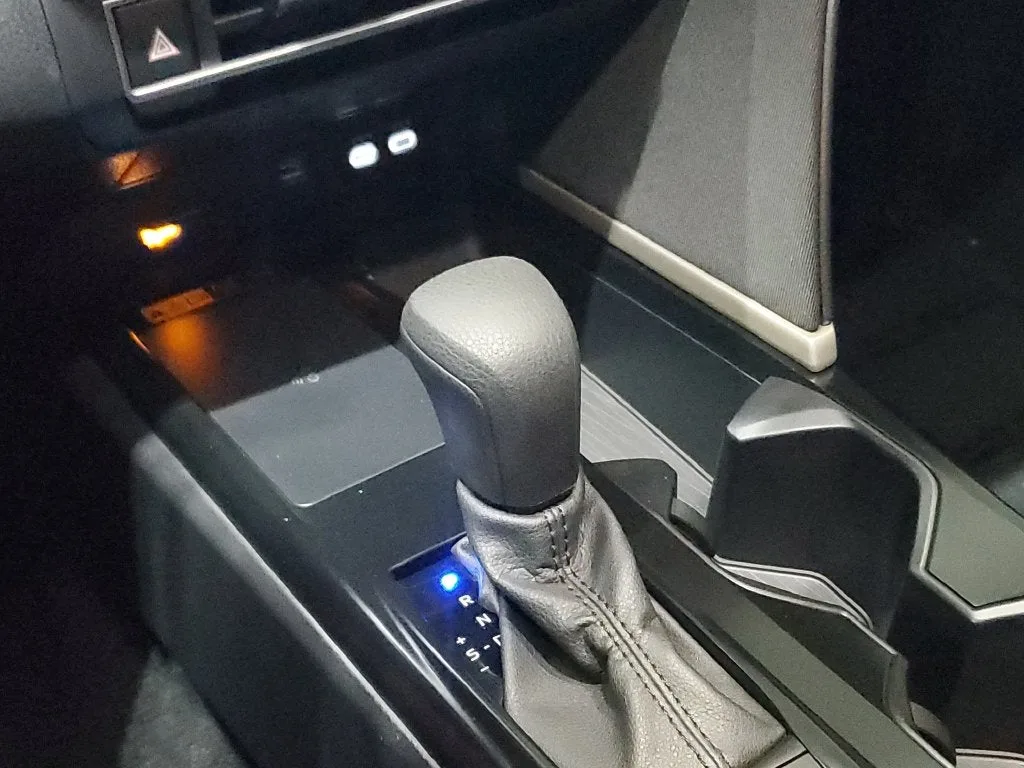 2025 Toyota Camry LE photo 26