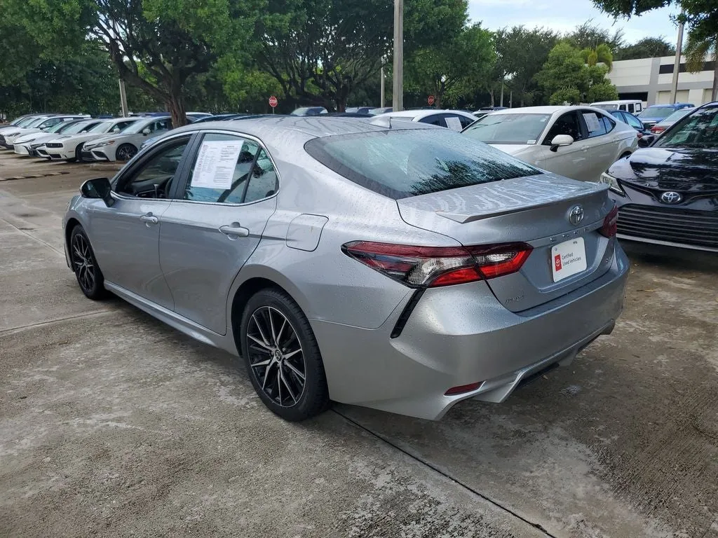 2024 Toyota Camry SE photo 6