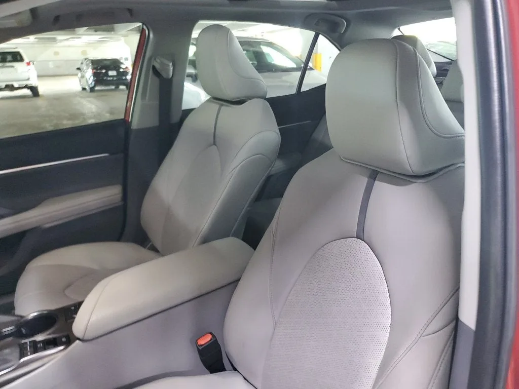 2021 Toyota Camry XSE photo 21