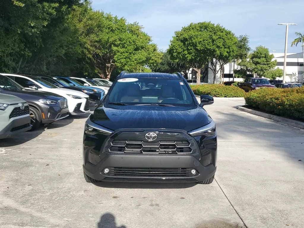 2026 Toyota Corolla Cross XLE photo 2