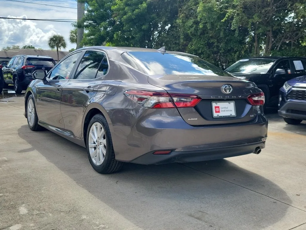 2023 Toyota Camry LE photo 6