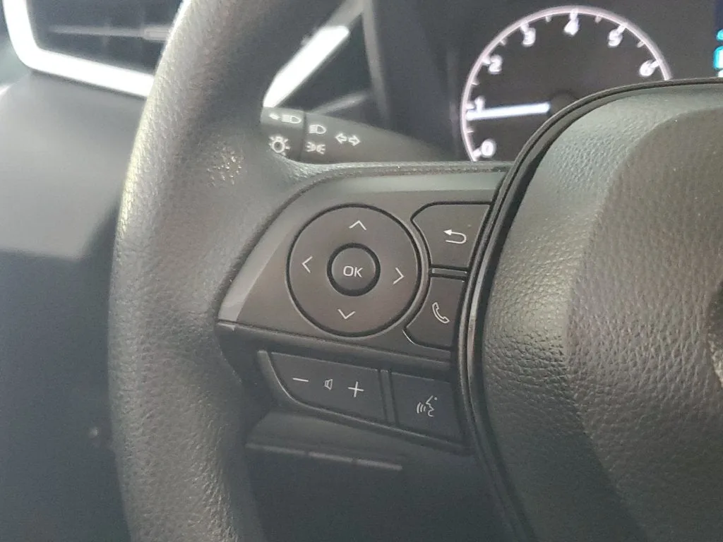 2024 Toyota Corolla LE photo 23
