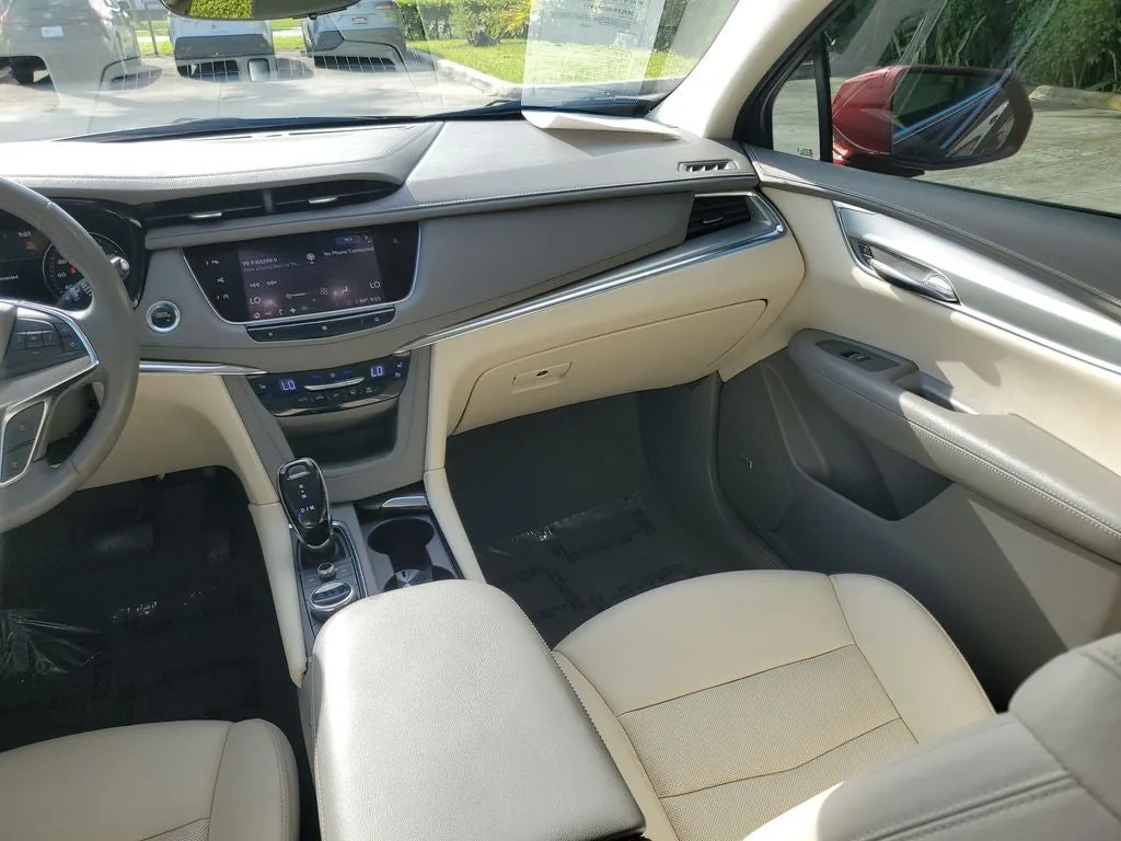 2020 Cadillac XT5 Premium Luxury photo 17