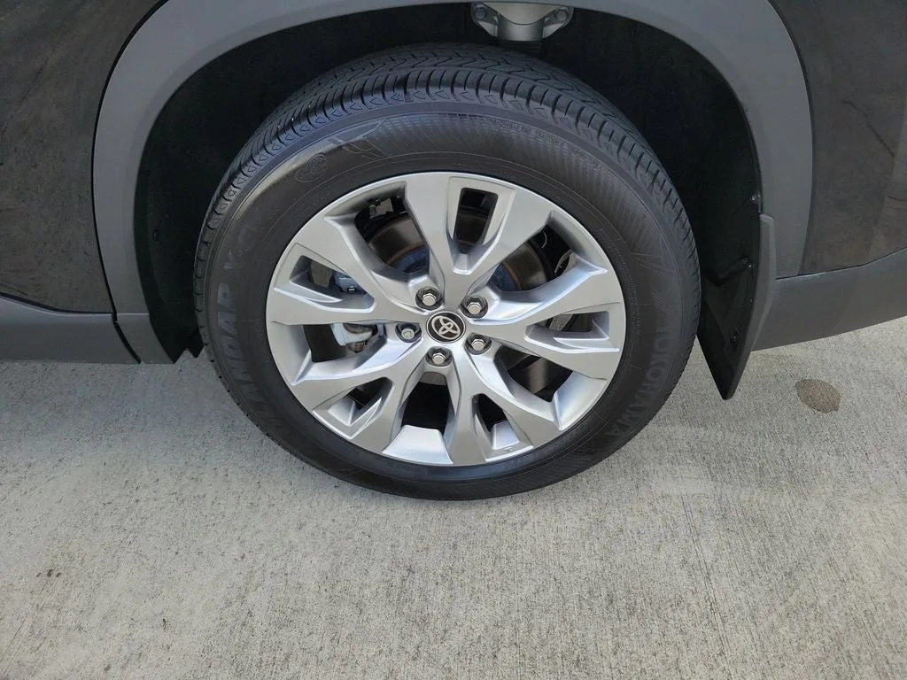 2025 Toyota Grand Highlander Hybrid Limited photo 11