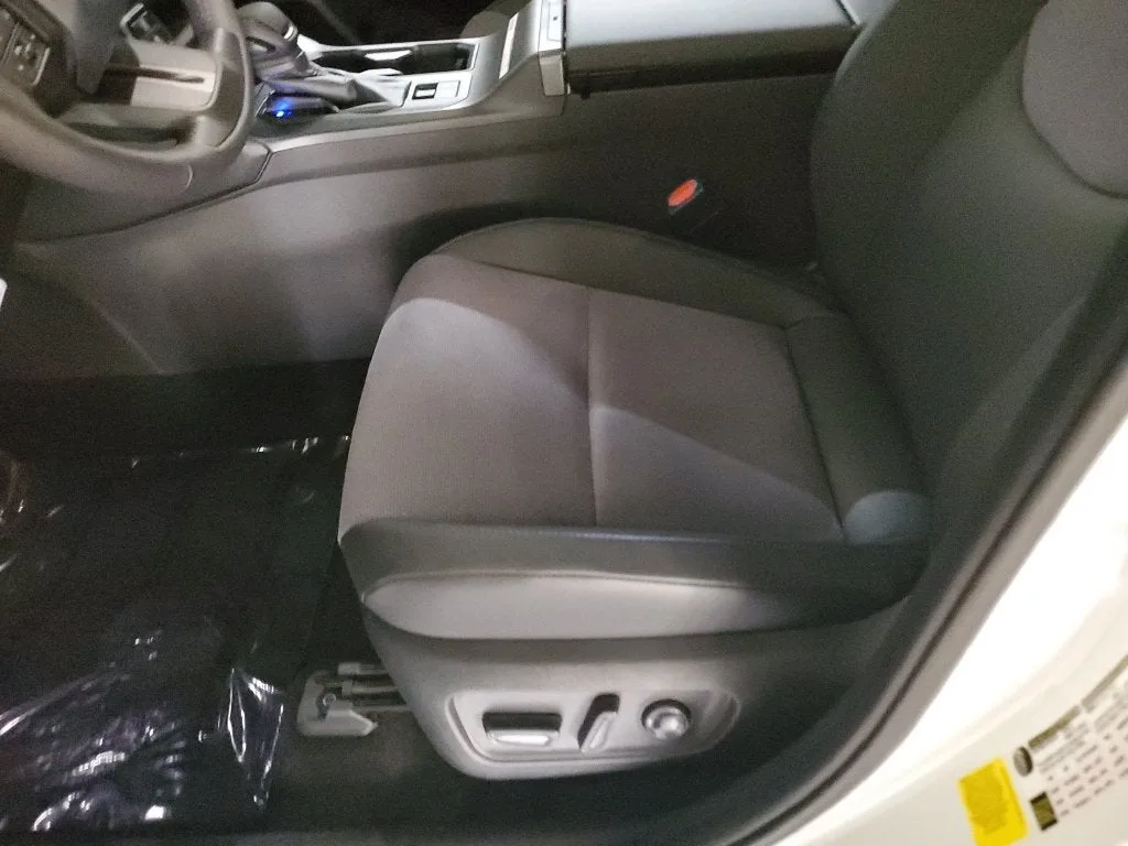 2026 Toyota RAV4 XSE photo 21