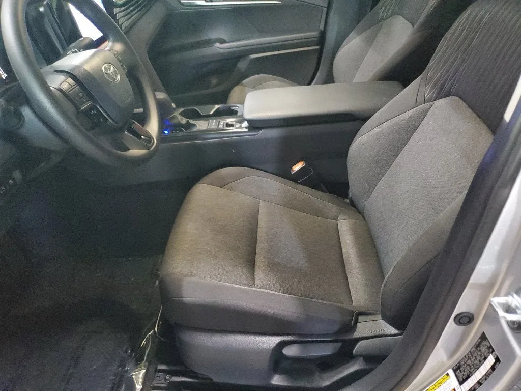 2026 Toyota Camry LE photo 20