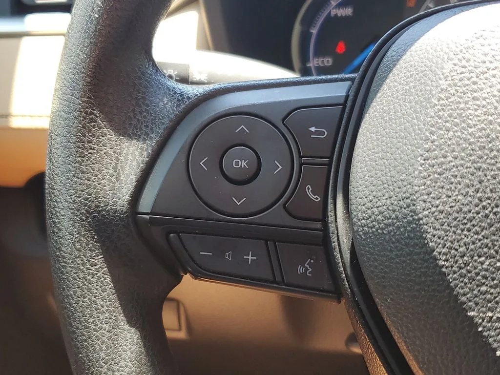 2025 Toyota RAV4 Hybrid LE photo 23