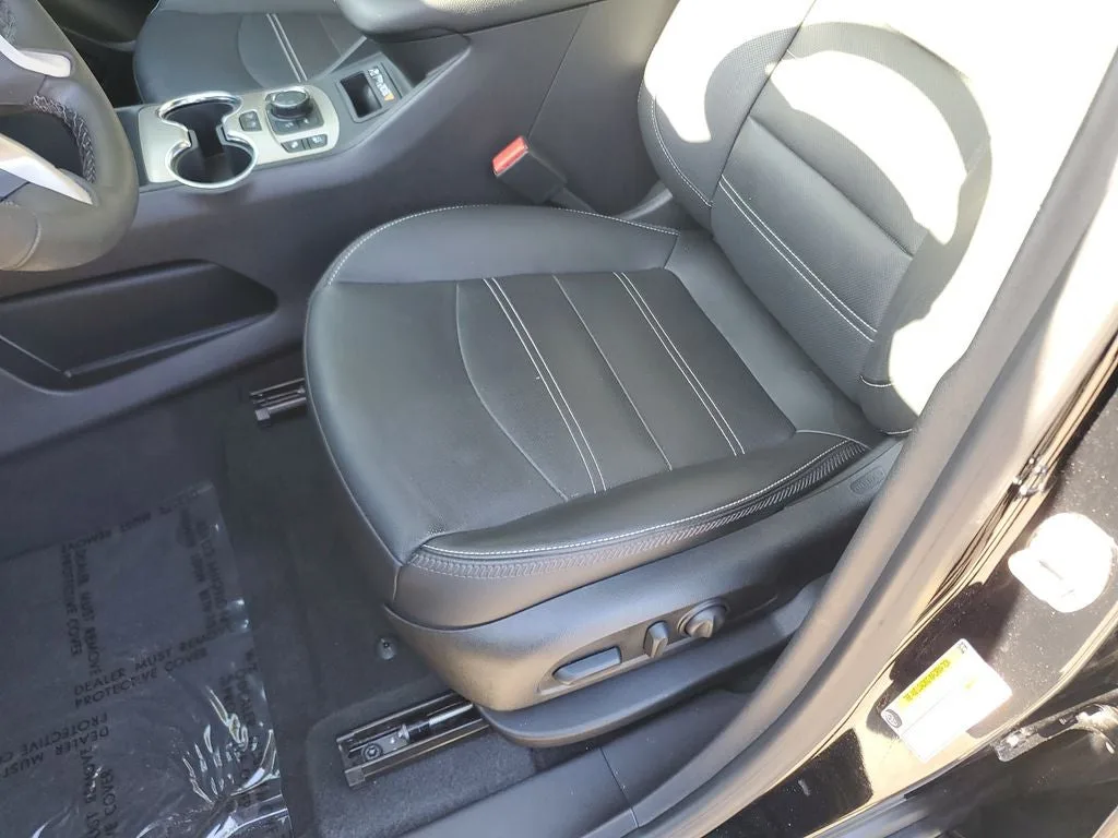 2024 GMC Terrain Denali photo 22