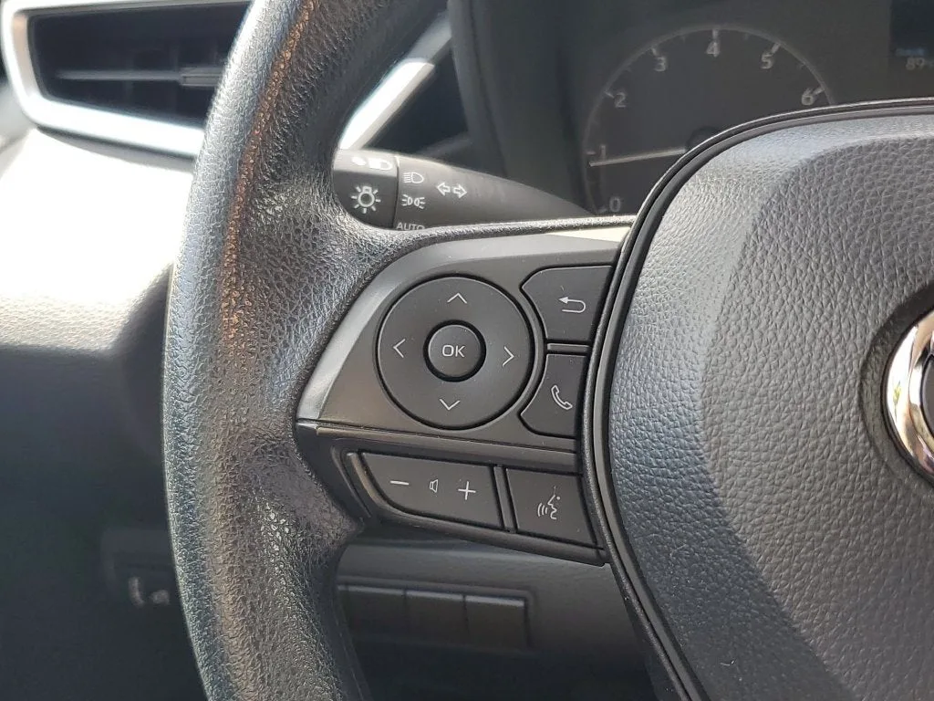 2024 Toyota Corolla LE photo 21