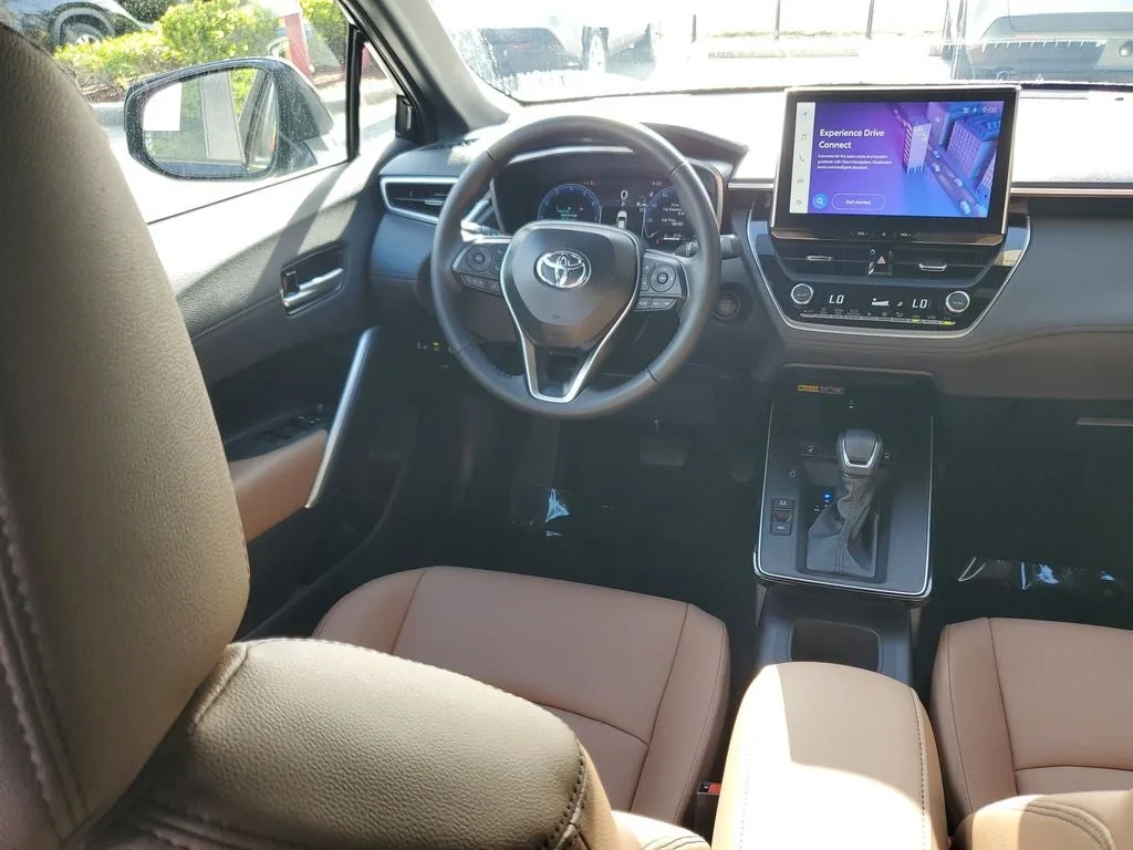 2026 Toyota Corolla Cross XLE photo 16
