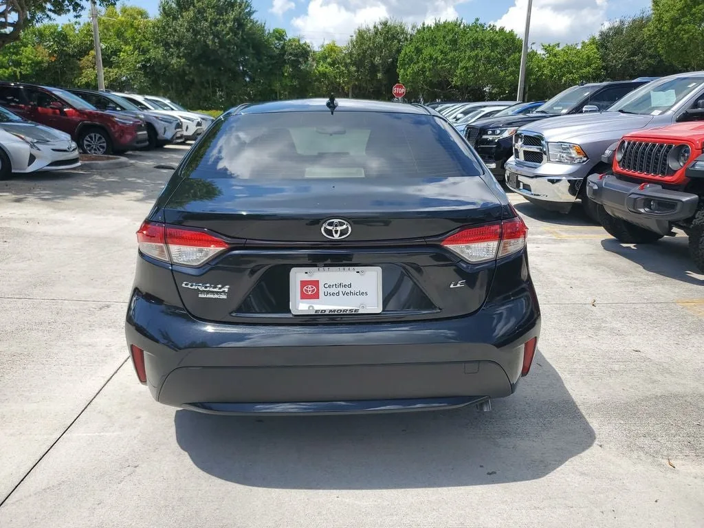 2021 Toyota Corolla LE photo 5
