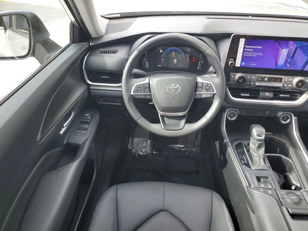 2024 Toyota Grand Highlander XLE photo 15