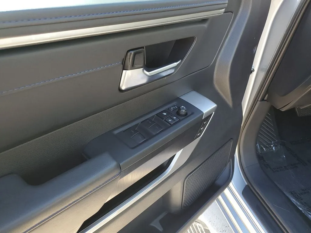 2025 Toyota Sequoia Platinum photo 14