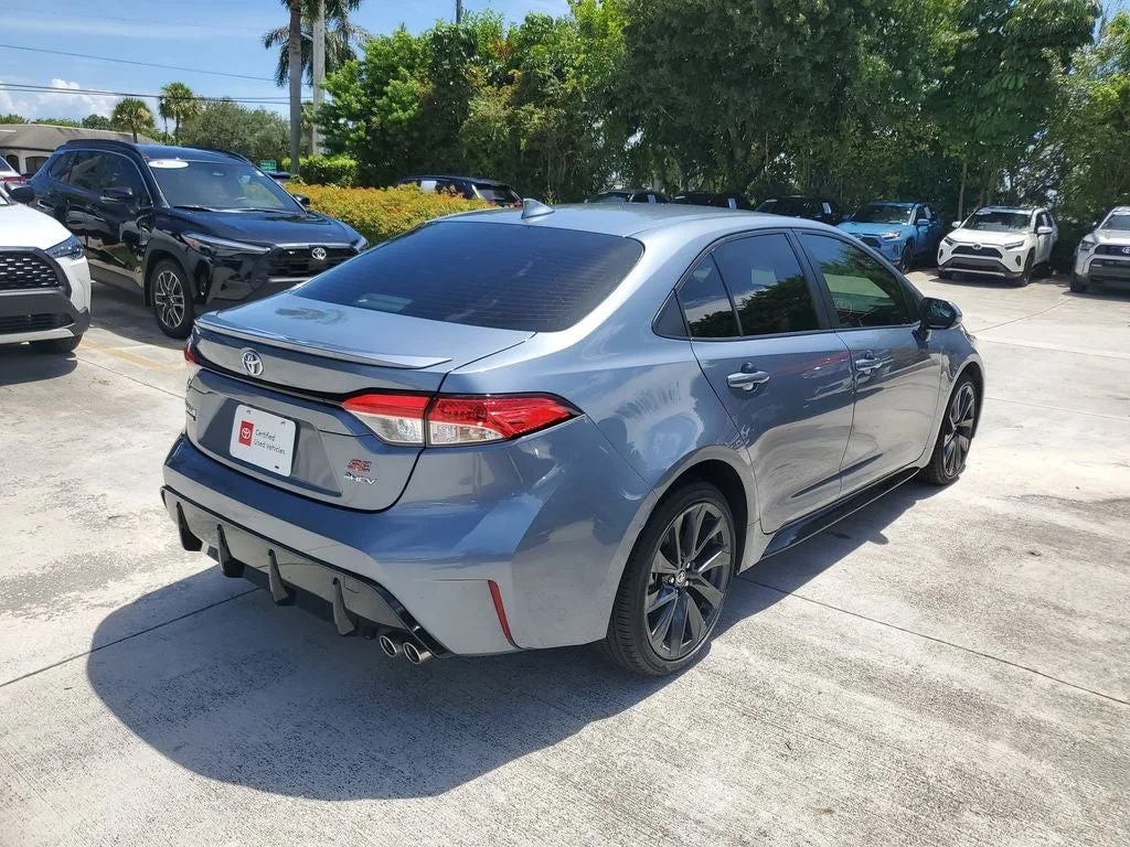 2026 Toyota Corolla Hybrid SE photo 4