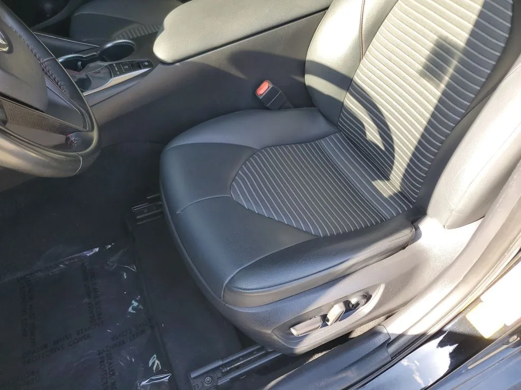 2022 Toyota Camry TRD V6 photo 19