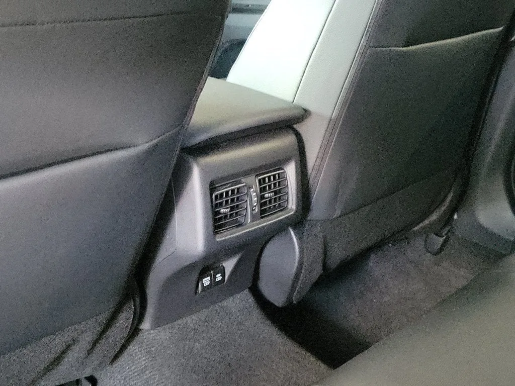 2025 Toyota Camry SE photo 12