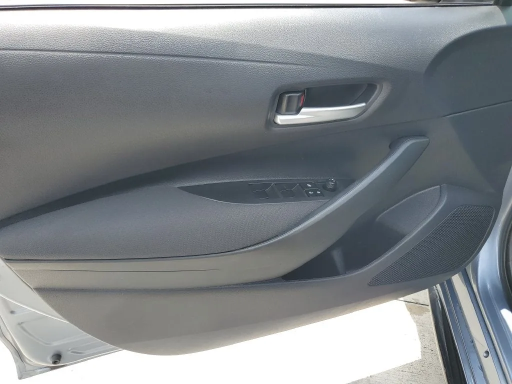 2026 Toyota Corolla SE photo 17