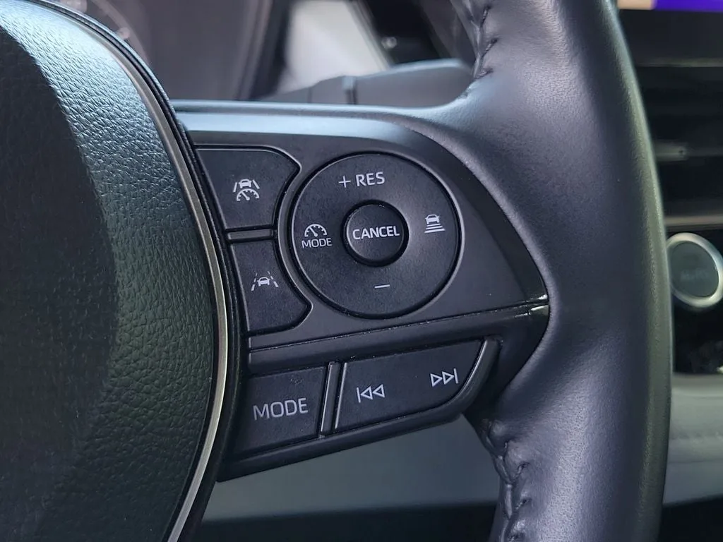 2024 Toyota Corolla SE photo 25