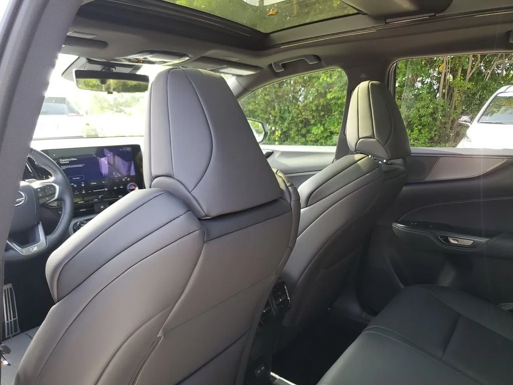 2025 Lexus NX 450h+ F SPORT photo 12