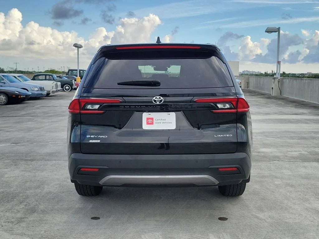2025 Toyota Grand Highlander Hybrid Limited photo 5