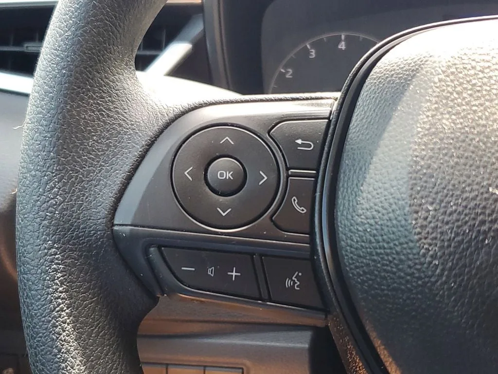 2024 Toyota Corolla LE photo 23