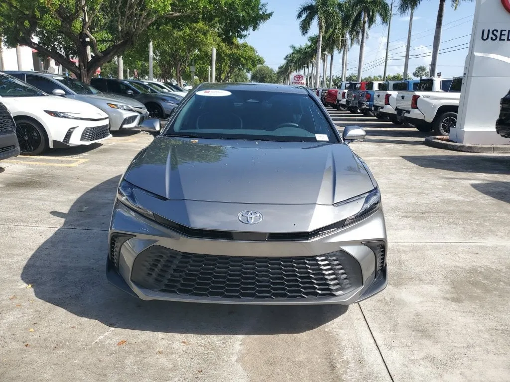 2026 Toyota Camry SE photo 2