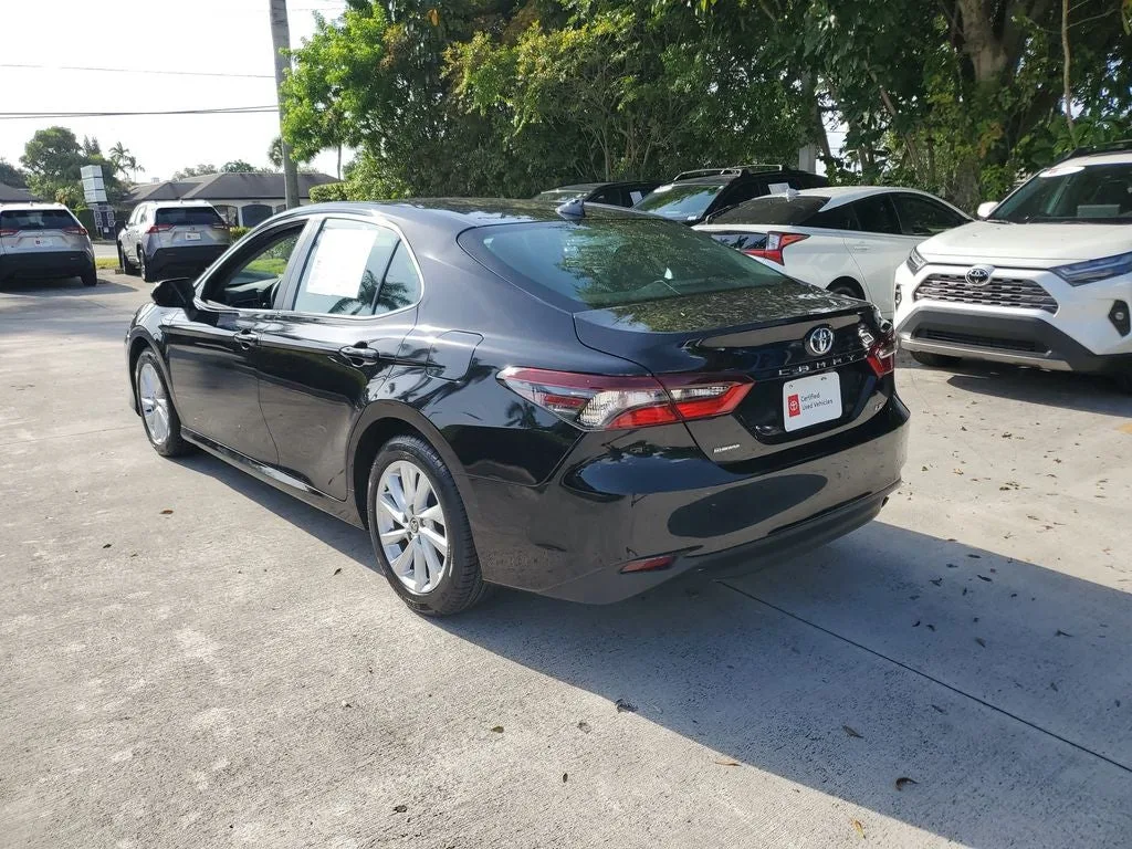 2023 Toyota Camry LE photo 6