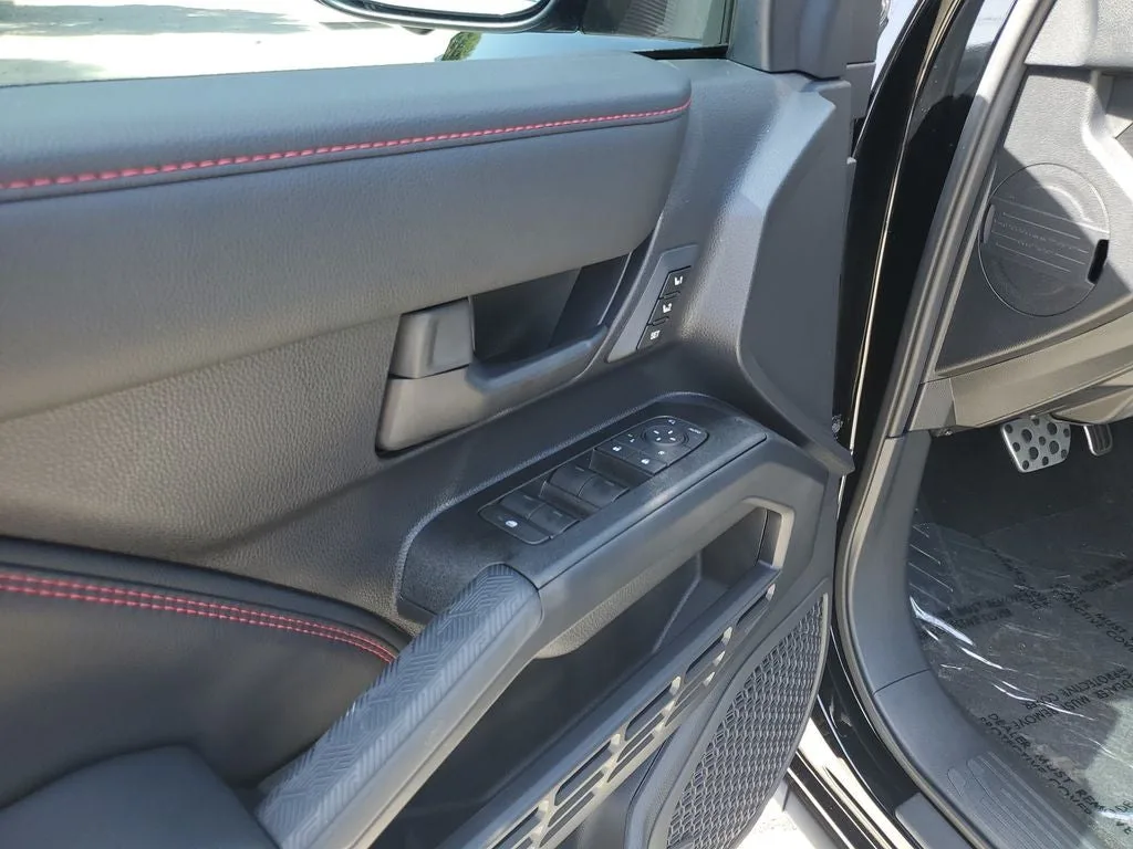2025 Toyota 4Runner i-FORCE MAX Hybrid TRD Pro photo 19