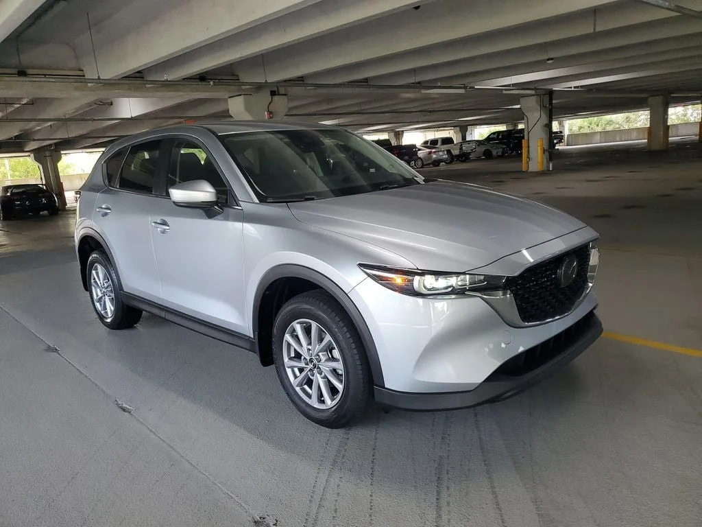 2023 Mazda CX-5 2.5 S Select Package photo 3