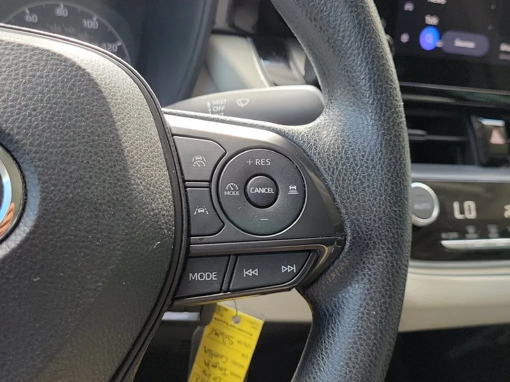 2024 Toyota Corolla LE photo 25