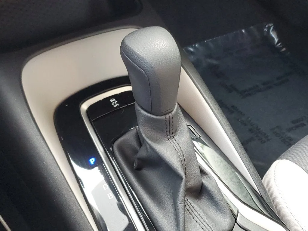 2024 Toyota Corolla LE photo 28