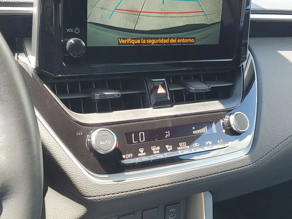 2023 Toyota Corolla Cross Hybrid SE photo 28