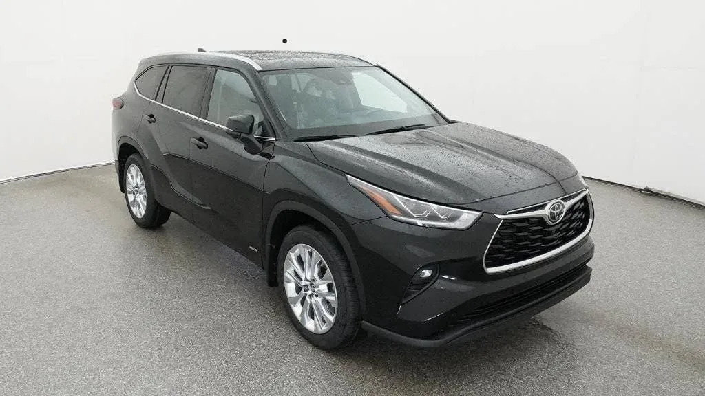 2026 Toyota Highlander Hybrid Limited photo 13