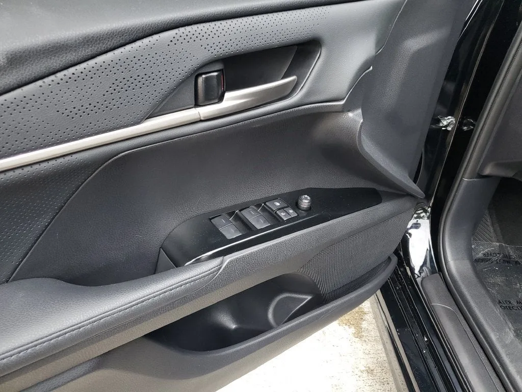 2025 Toyota Camry XSE photo 20