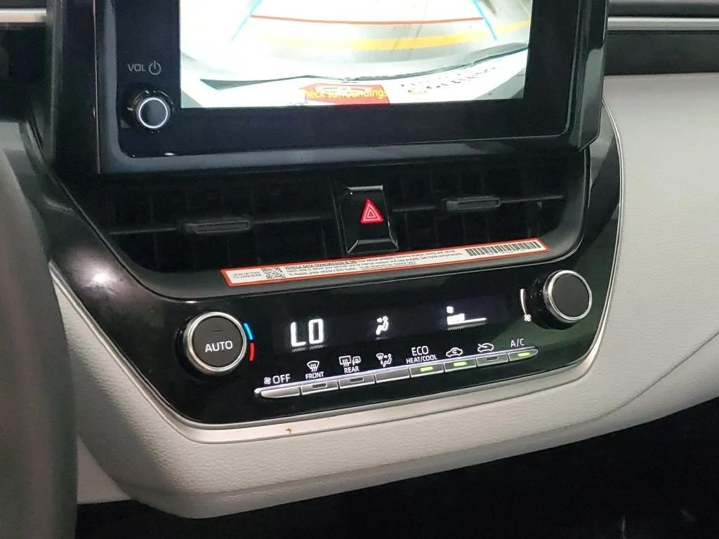 2026 Toyota Corolla SE photo 27