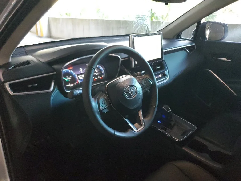 2026 Toyota Corolla Cross XLE photo 22