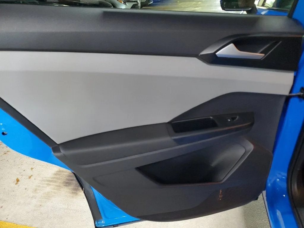 2022 Volkswagen Taos 1.5T SE photo 10