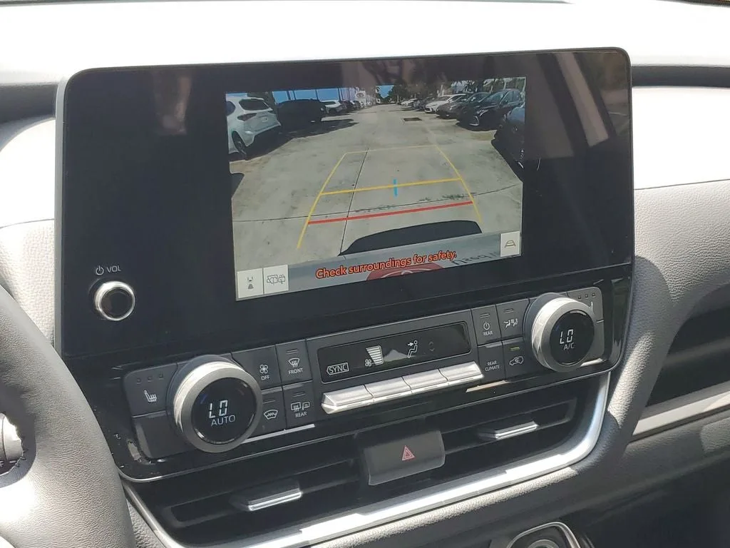 2024 Toyota Grand Highlander XLE photo 28