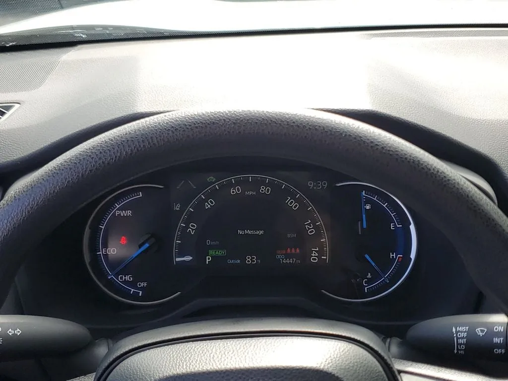 2025 Toyota RAV4 Hybrid LE photo 25