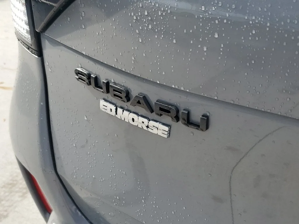 2025 Subaru Forester Premium photo 8
