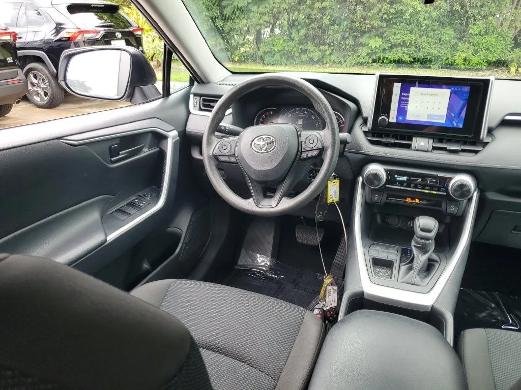 2024 Toyota RAV4 LE photo 14