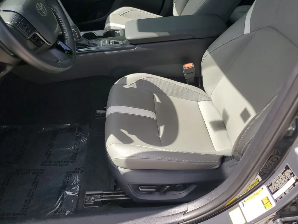 2025 Toyota Camry SE photo 20