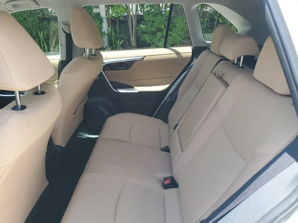 2025 Toyota RAV4 Hybrid LE photo 12