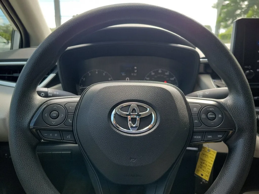 2024 Toyota Corolla LE photo 23