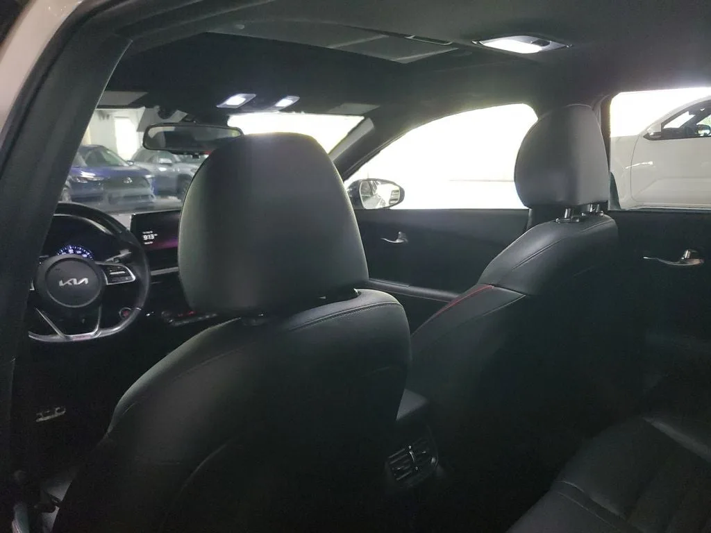 2023 Kia Forte GT photo 13