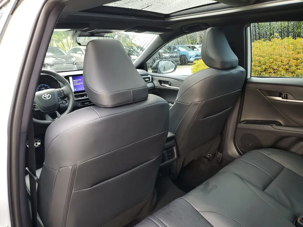 2025 Toyota Camry XSE photo 13
