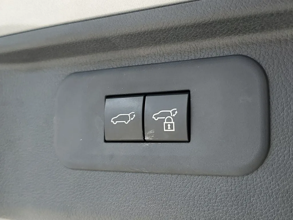 2024 Toyota Grand Highlander Platinum photo 11