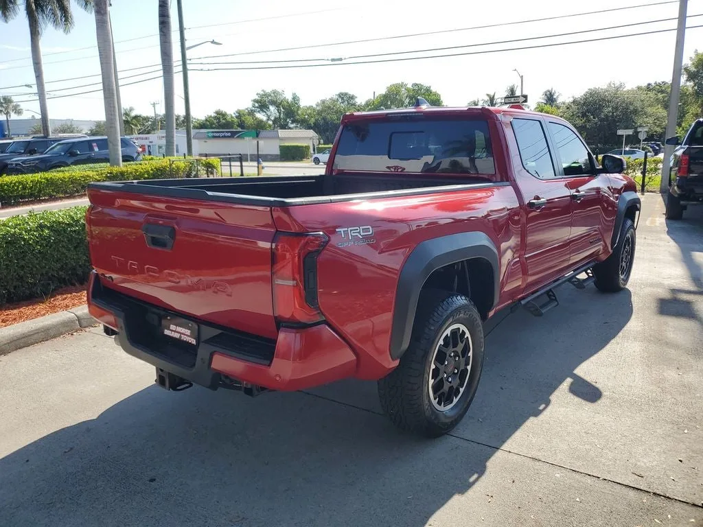2024 Toyota Tacoma TRD Off-Road photo 4