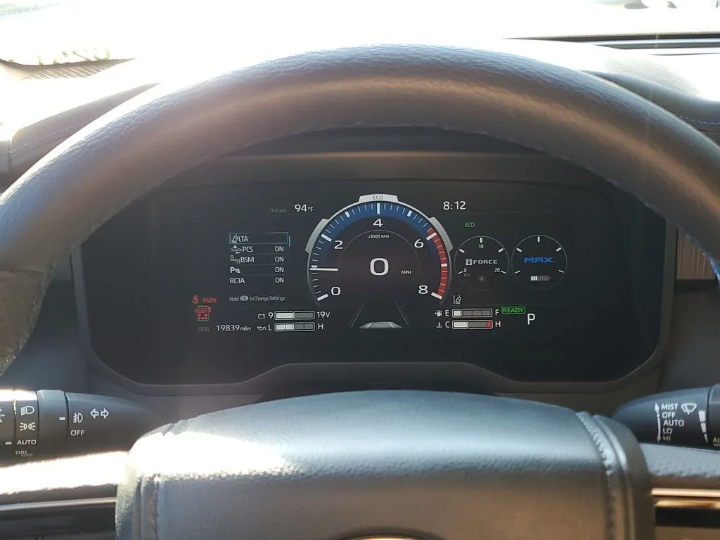 2025 Toyota Sequoia Platinum photo 21